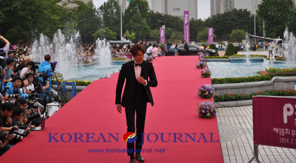 부천영화제에 참석한 대세 김우빈