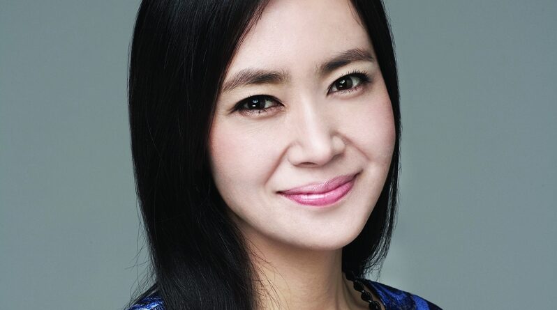 배우 김선경, 영화 ‘여름에 내리는 눈’서 막장드라마 작가 변신!