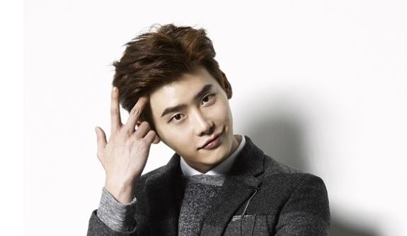 ‘화보 장인’ 이종석, 가을 남자의 깊은 매력 물씬